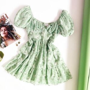 Princess Polly Mint Green Daisy Print Floral Puff Sleeve Dress Size 2